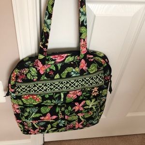 Vera Bradley tote many pockets